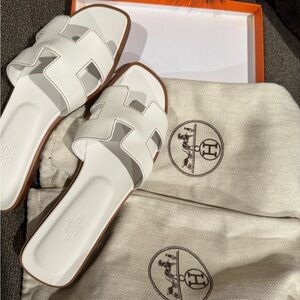 Hermès White Leather Sandals with Signature H Cutout